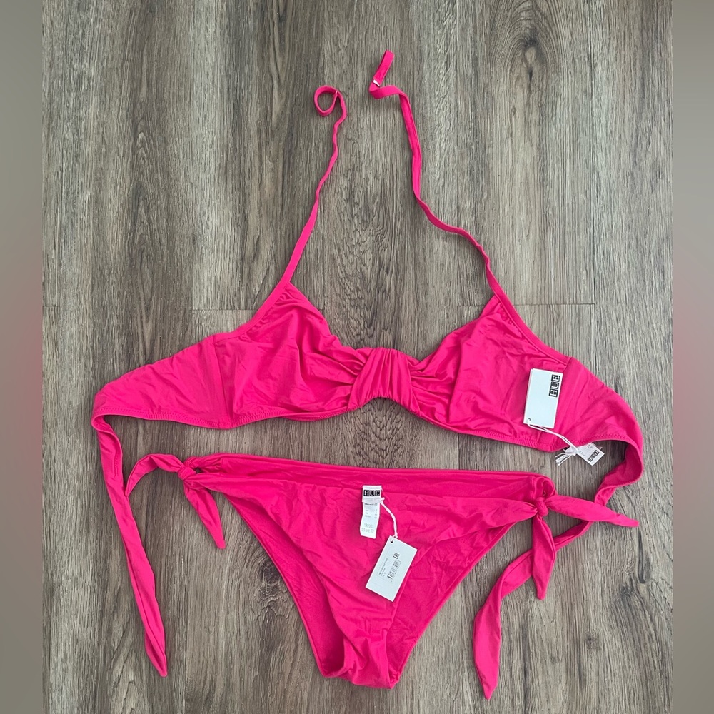 HUE pink bikini. Amazing fabric. New with tag.